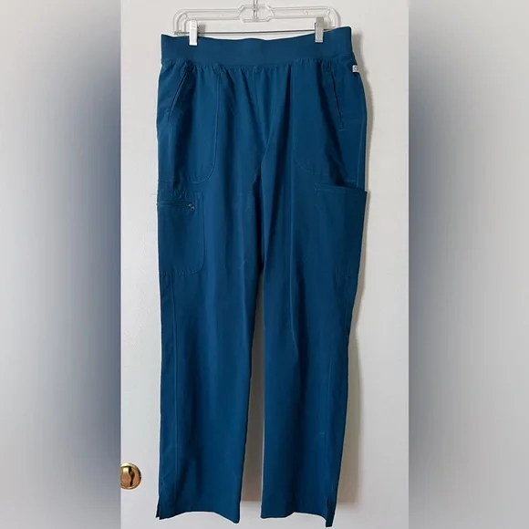 Cherokee Scrub Set - Picture 4 of 6